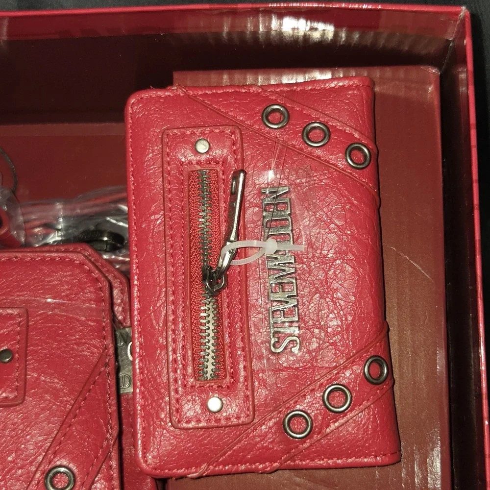 Steve Madden‎ Bag Special Edition Red Evelyn Gift Set Purse 2 Bag Straps Wallet
